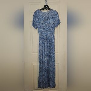 Elegant Blue Paisley Maxi Dress